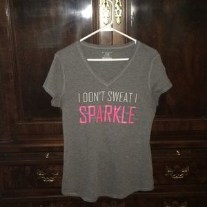 Cute Tek Gear Sz M t-shirt. Perfect for workouts! Sold